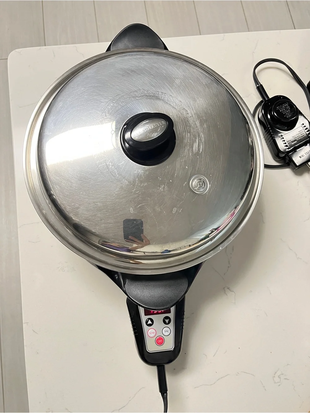 Saladmaster 12” Oil Core Electric Skillet, model SA012OCU,